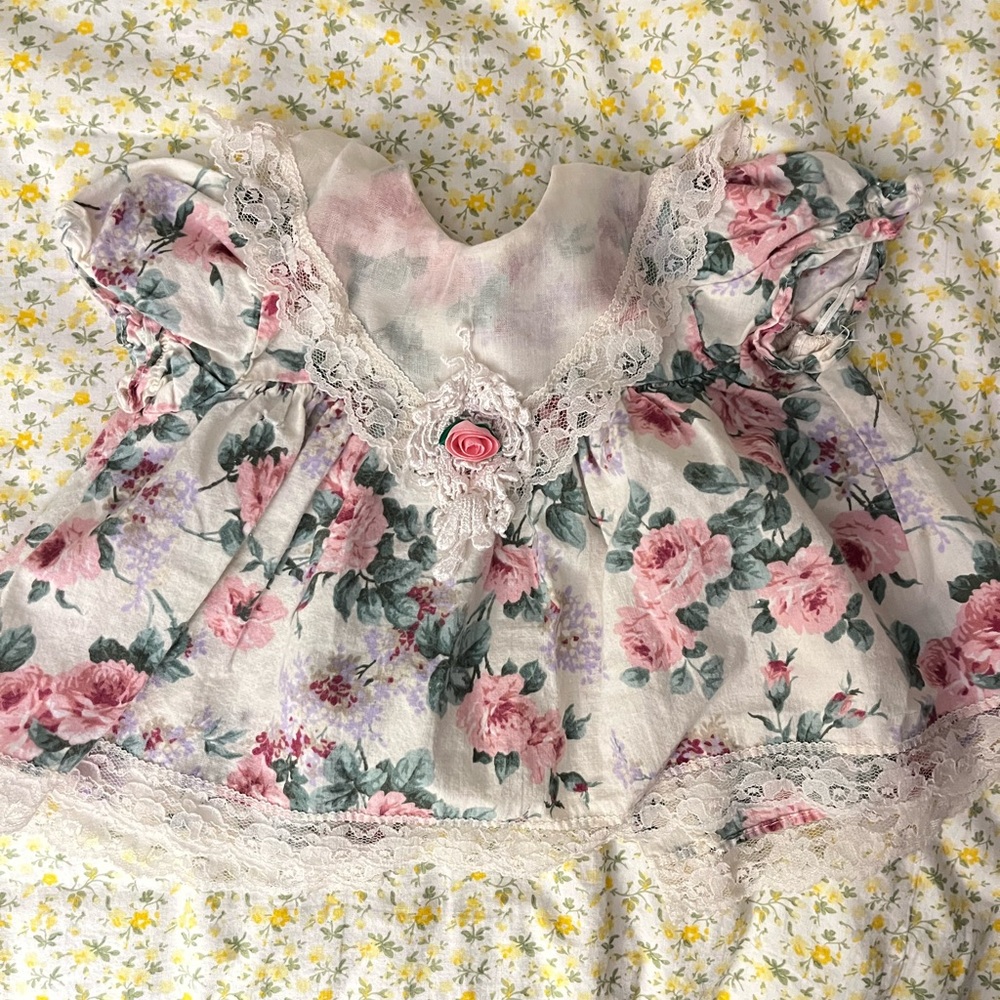 Beautiful Vintage Lace Floral Girls Blouse